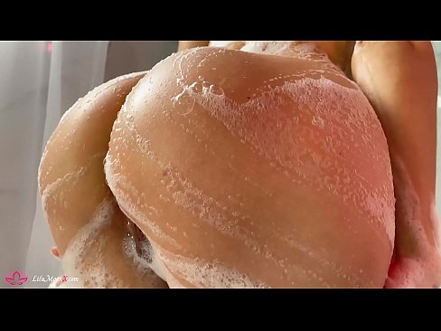 ❤️ Brunette Masturbates киска бо вибратор ба оргазми шадид дар душ ☑ Синси босифат дар мо ❌